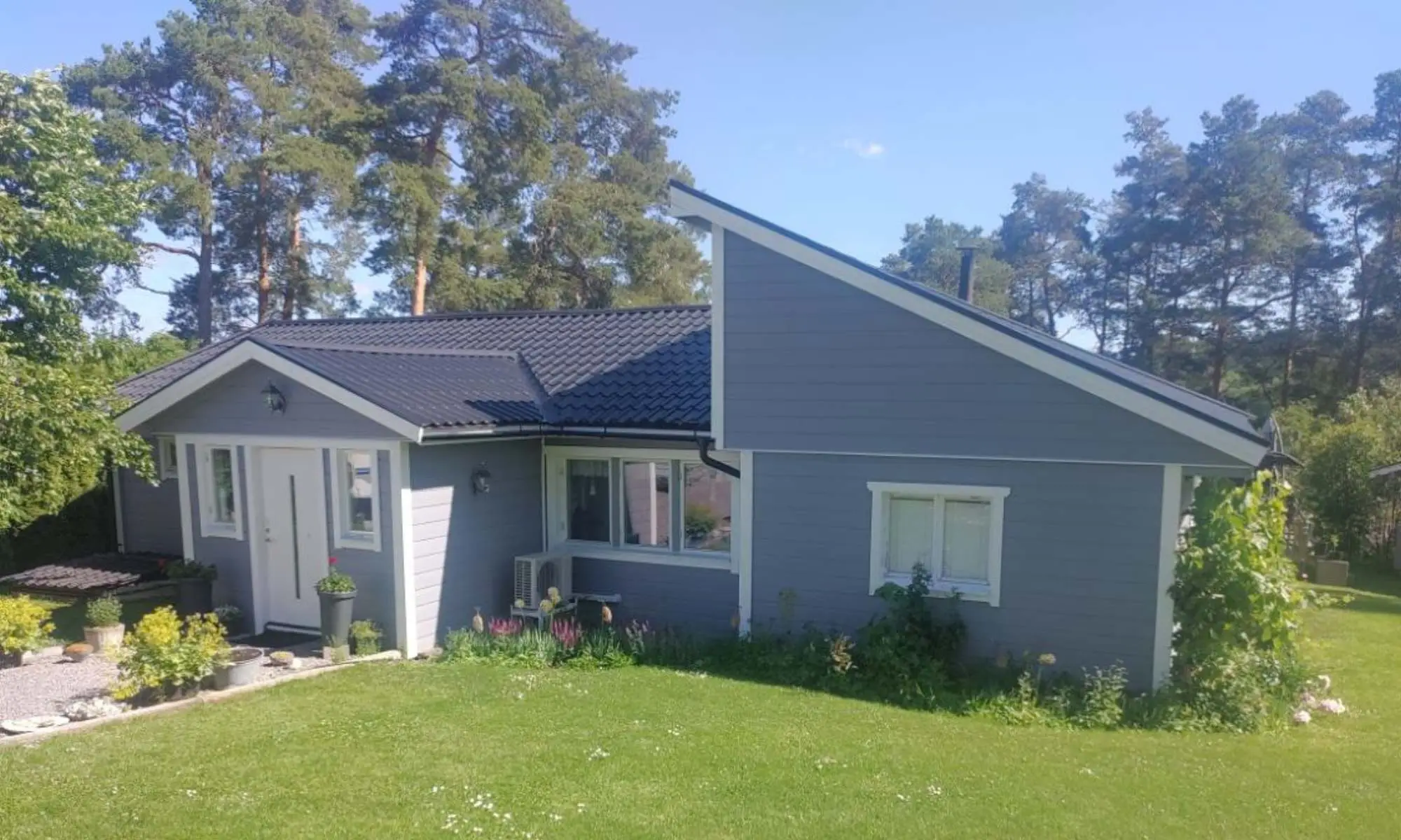 Stormgrå villa