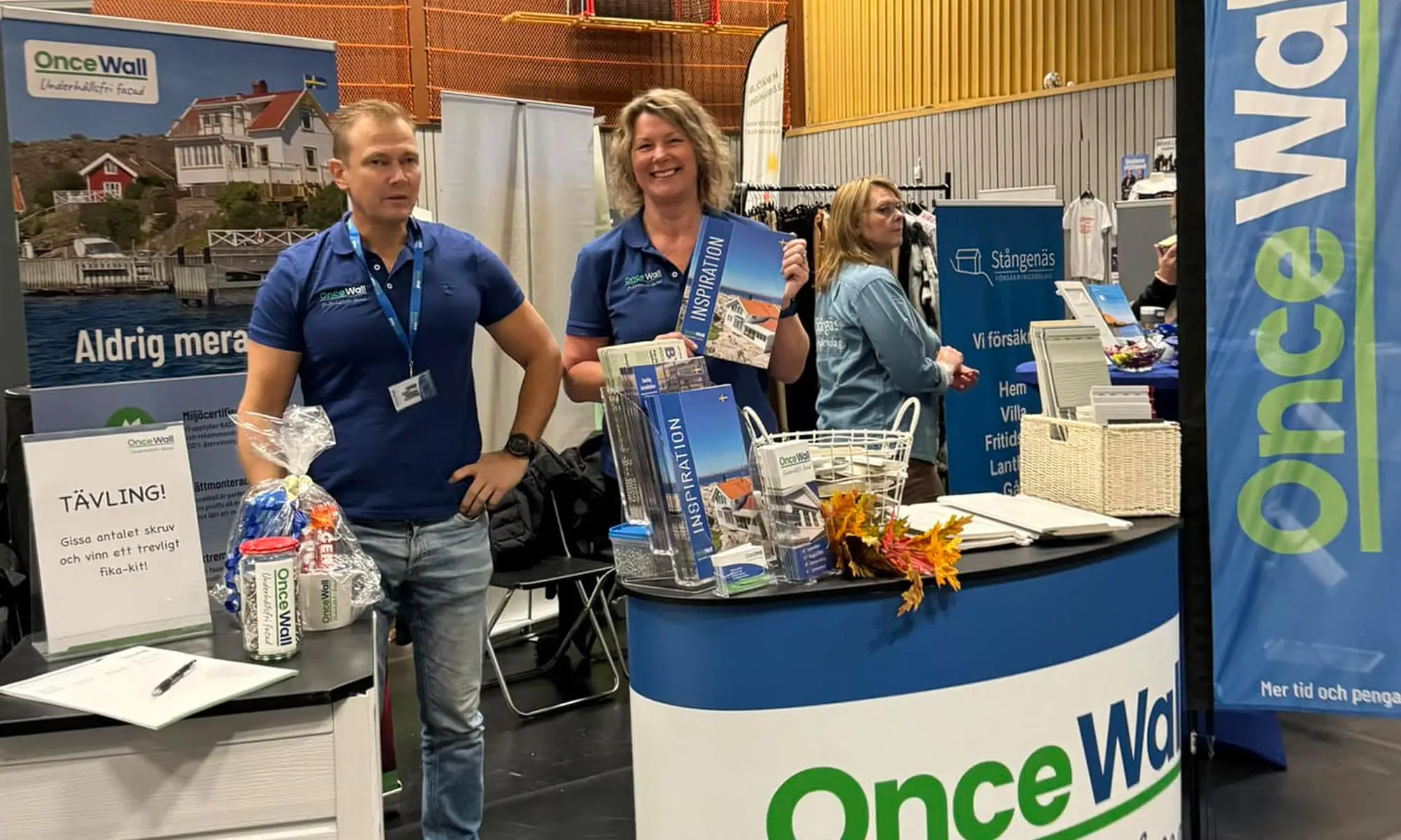 På mässa med OnceWall
