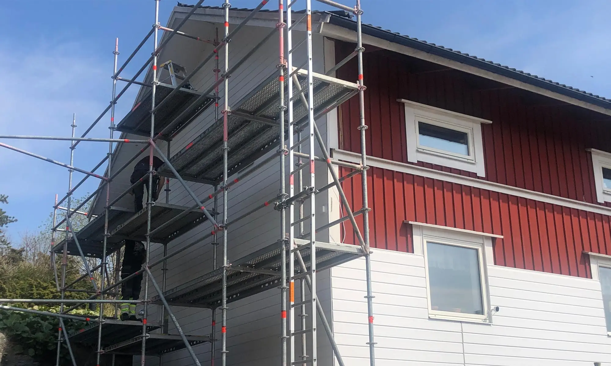 Ny fasad på gammal panel