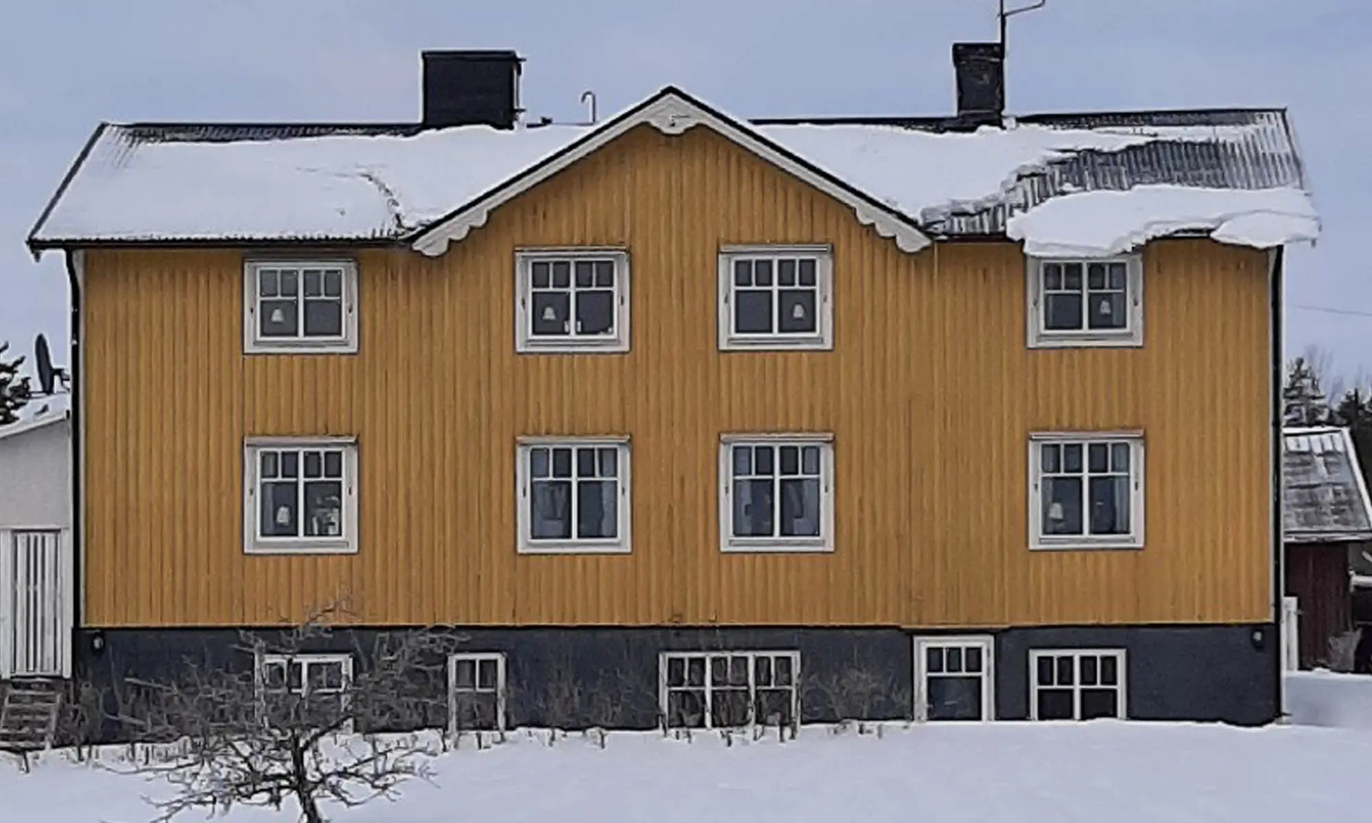 Stort hus vid höga kusten